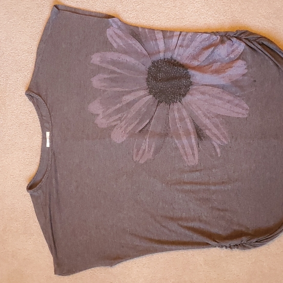 Maurices size 2 charcoal gray top with rouged sides and big flower on front left - Picture 8 of 10